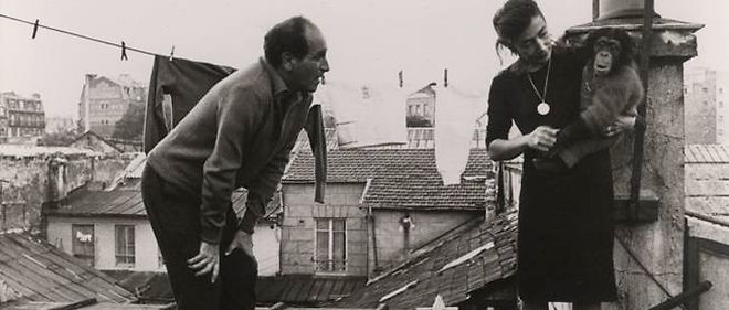 Madeleine et Léo Ferré avec Pépée sur les toits du boulevard Pershing