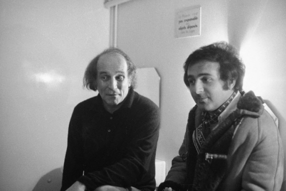 Léo Ferré et Richard Anthony, chanteur français. Paris, maison de la Mutualité, 1970